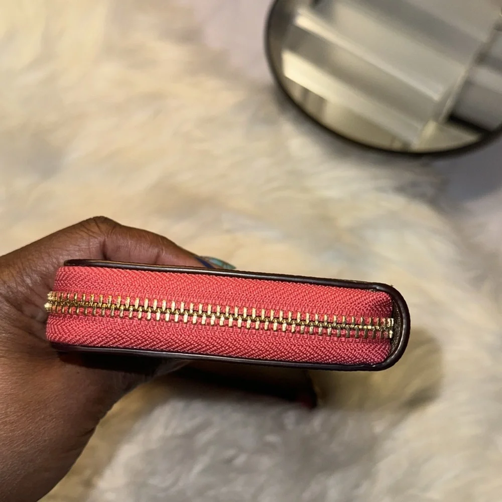 Coach Signature Long Zip Around Khaki Multi Wallet Down Town & Good Times EUC - Picture 8 of 11